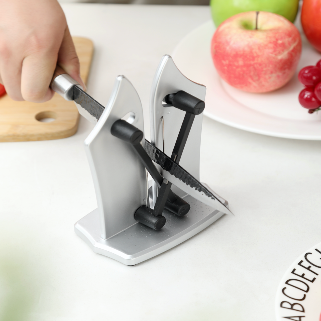 Knife sharpener